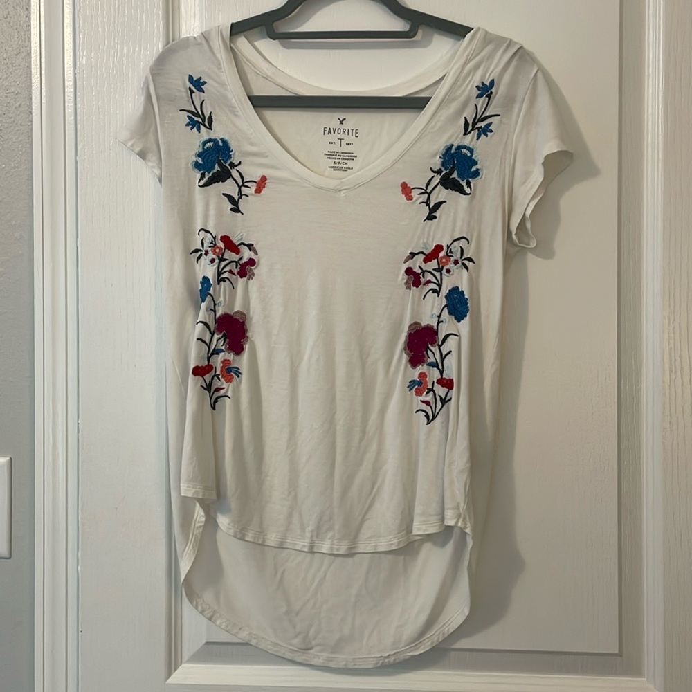 American Eagle Floral Favorite T